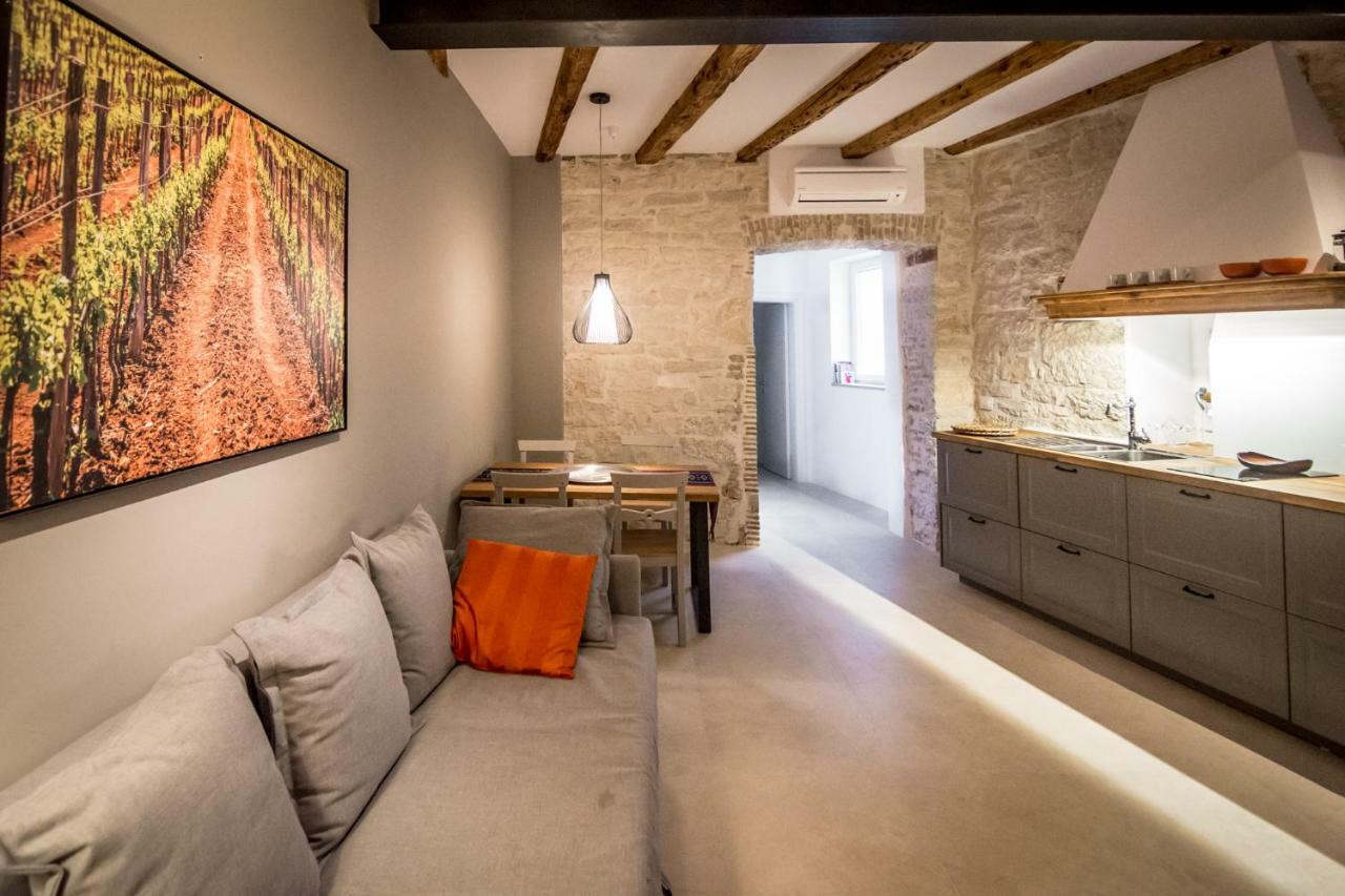 Terra Rossa Apartment โรวีน ภายนอก รูปภาพ